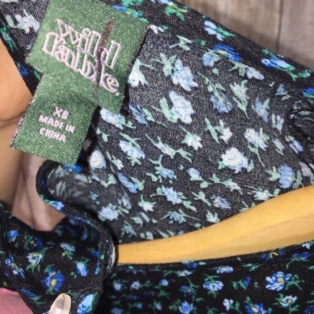 Wild Fable Blue Floral Long Sleeve Blouse - Picture 7 of 7